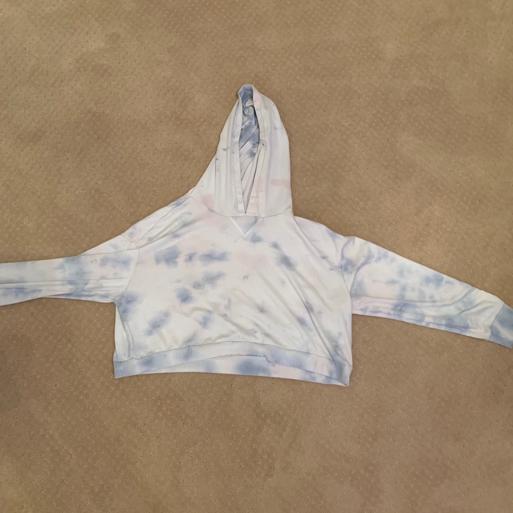Soft cropped tie-dye hoodie